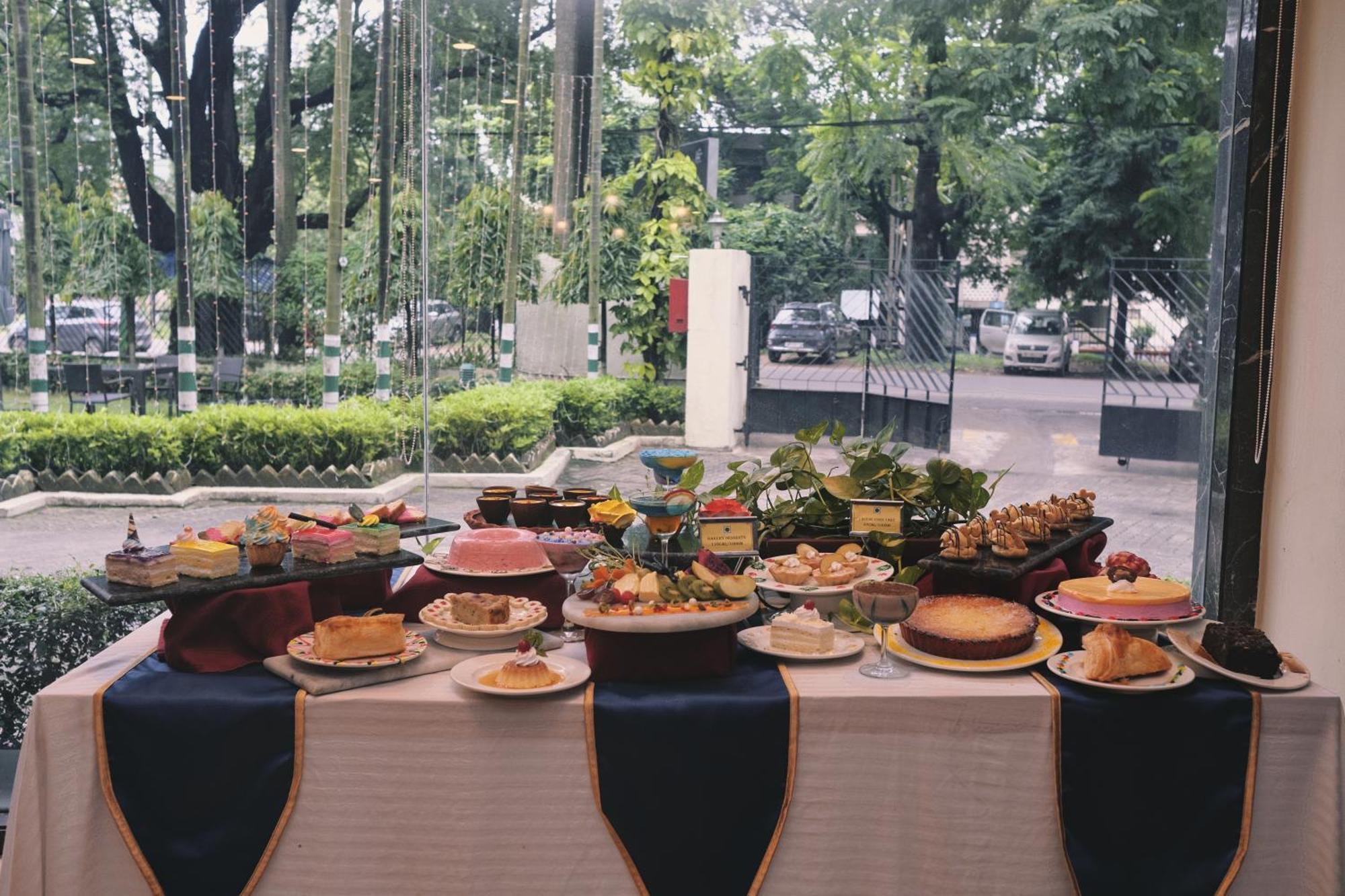 Peerless Hotel Durgapur Esterno foto