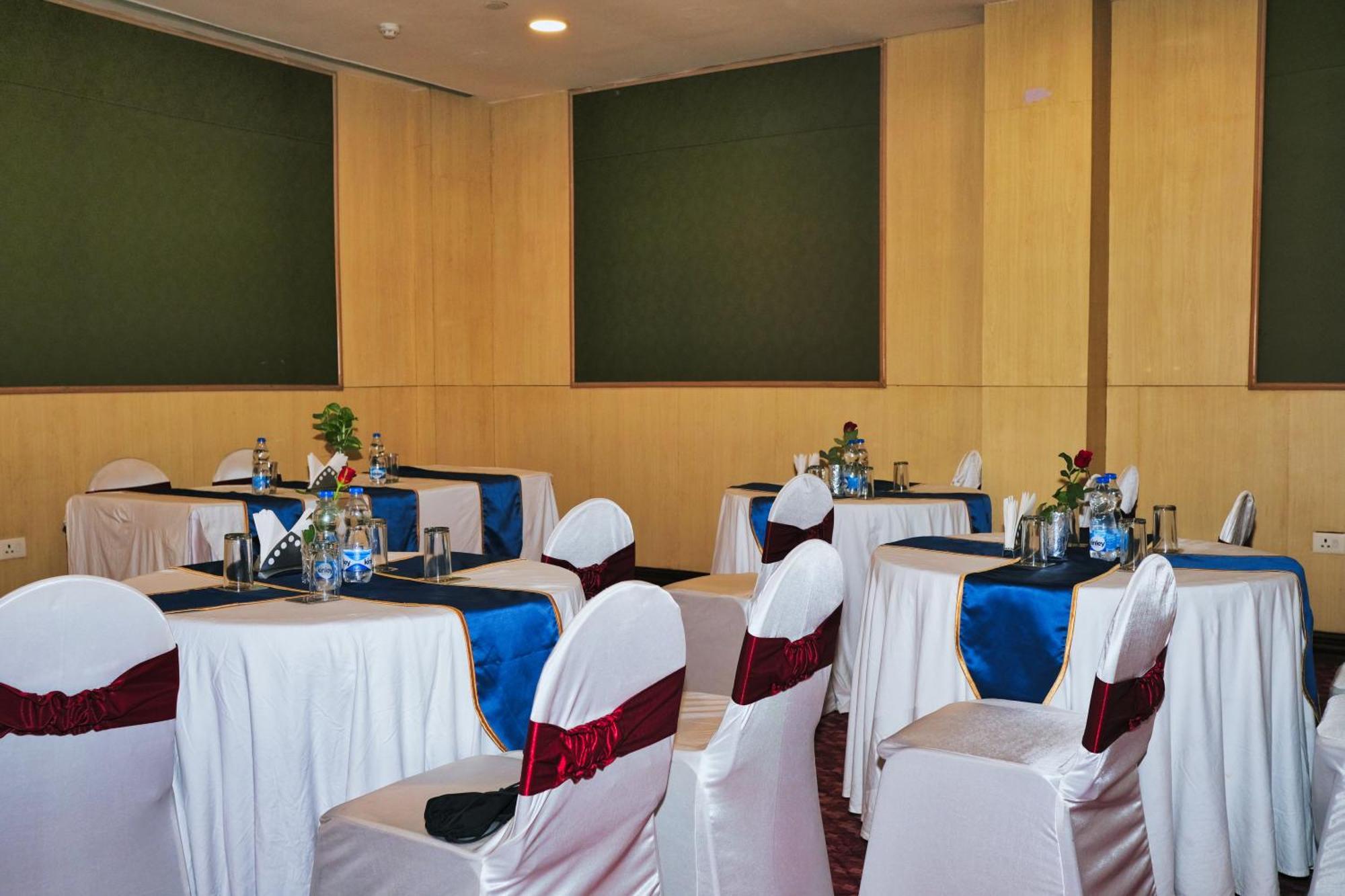Peerless Hotel Durgapur Esterno foto