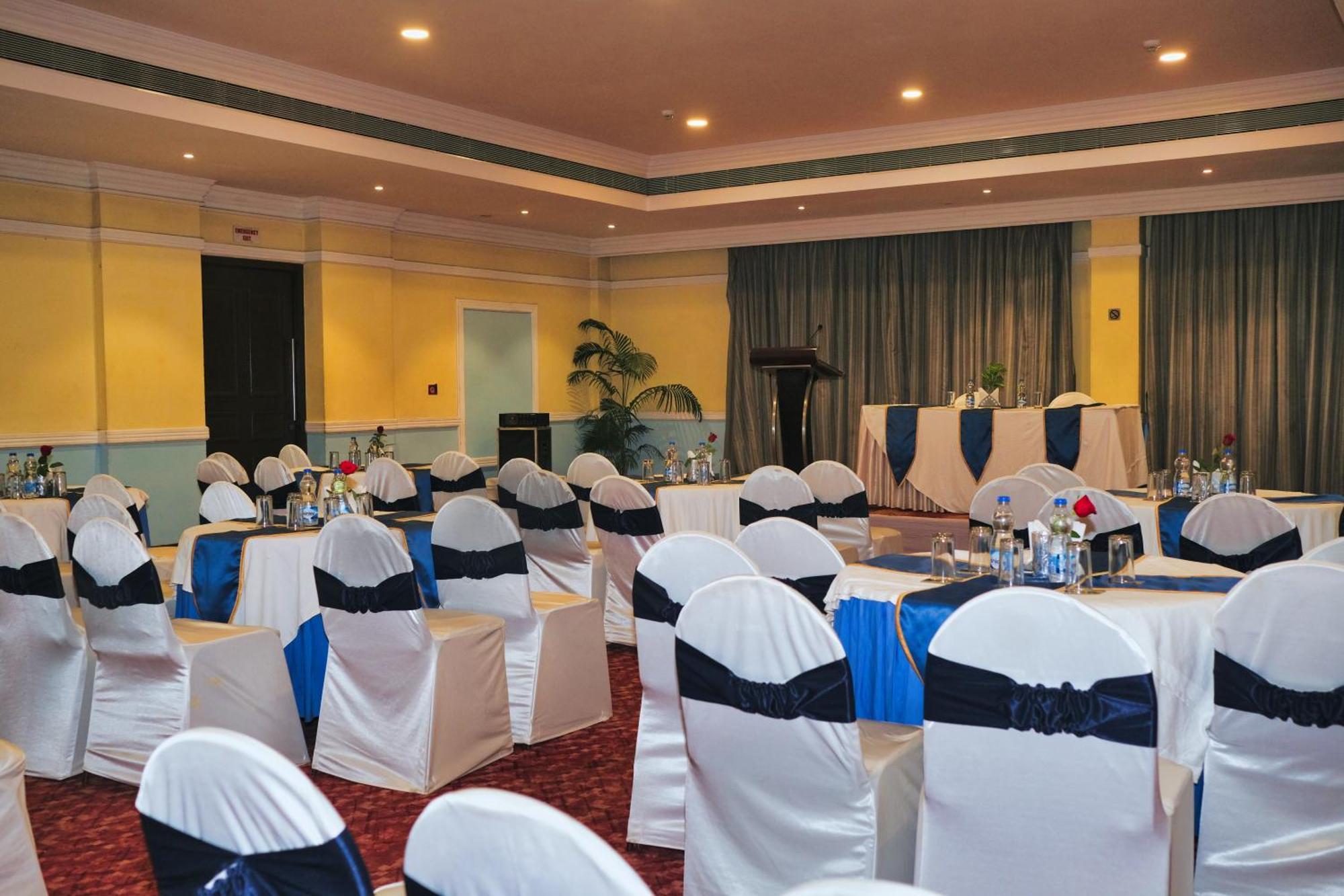 Peerless Hotel Durgapur Esterno foto